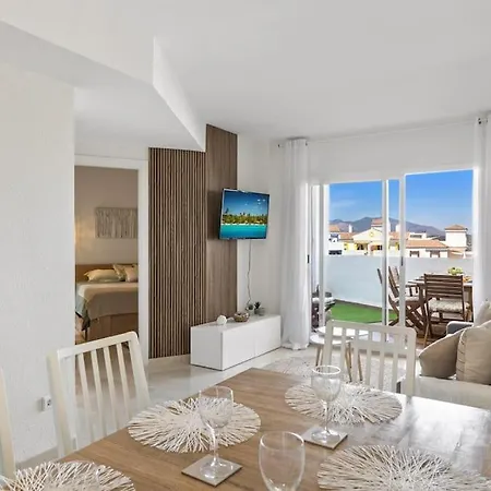 Beautiful 3 Bed Stylish & Cozy Apartment - Susanna Suite Mijas Exterior photo