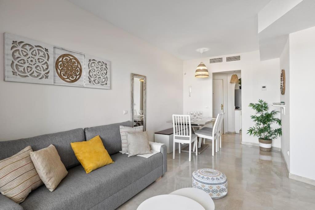 Beautiful 3 Bed Stylish & Cozy - Susanna Appartement